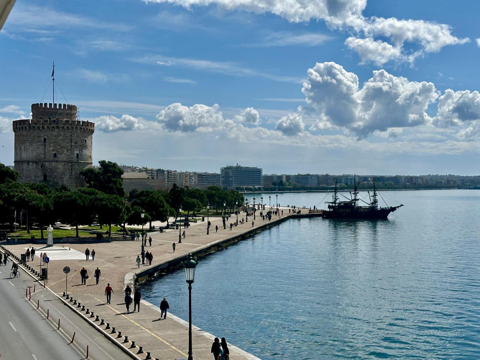Infinity Sea View Apartment Thessaloniki Buitenkant foto