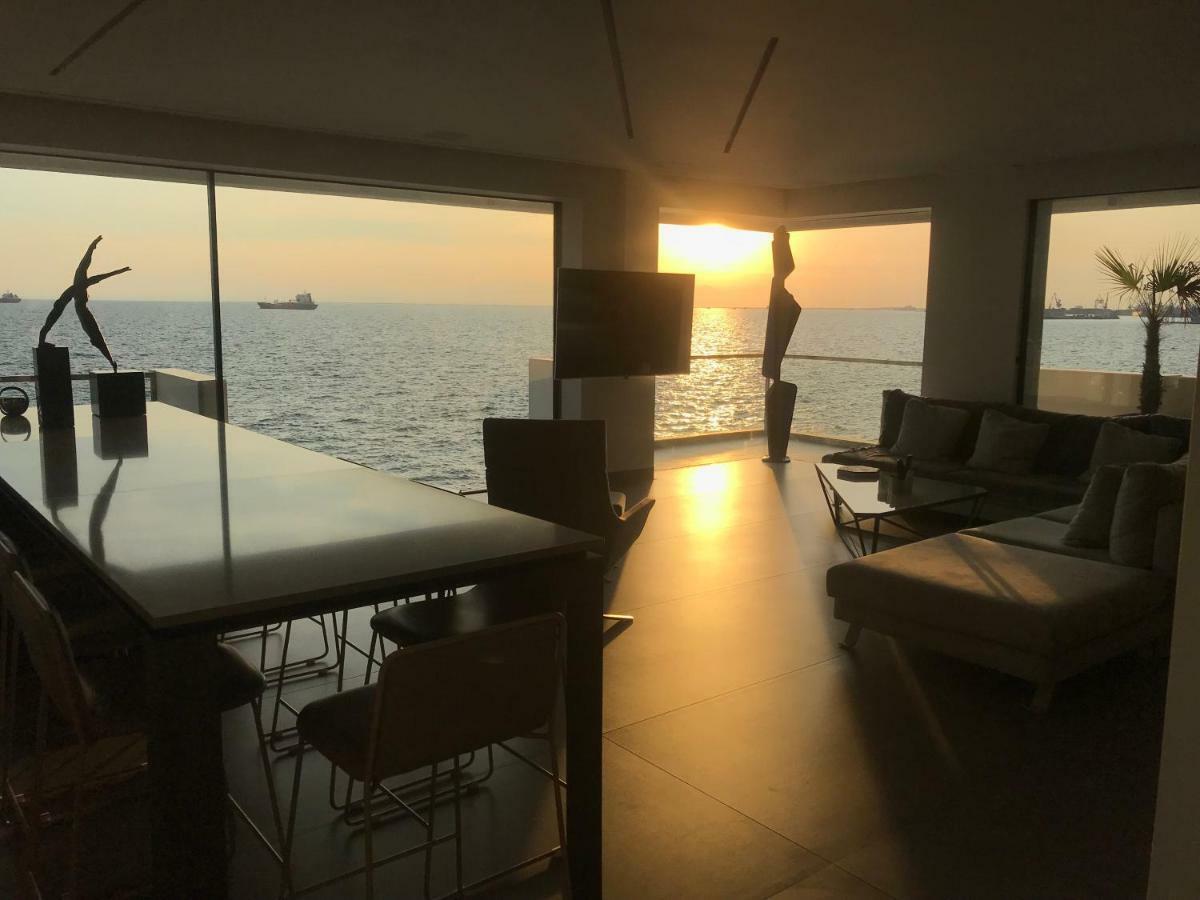 Infinity Sea View Apartment Thessaloniki Buitenkant foto